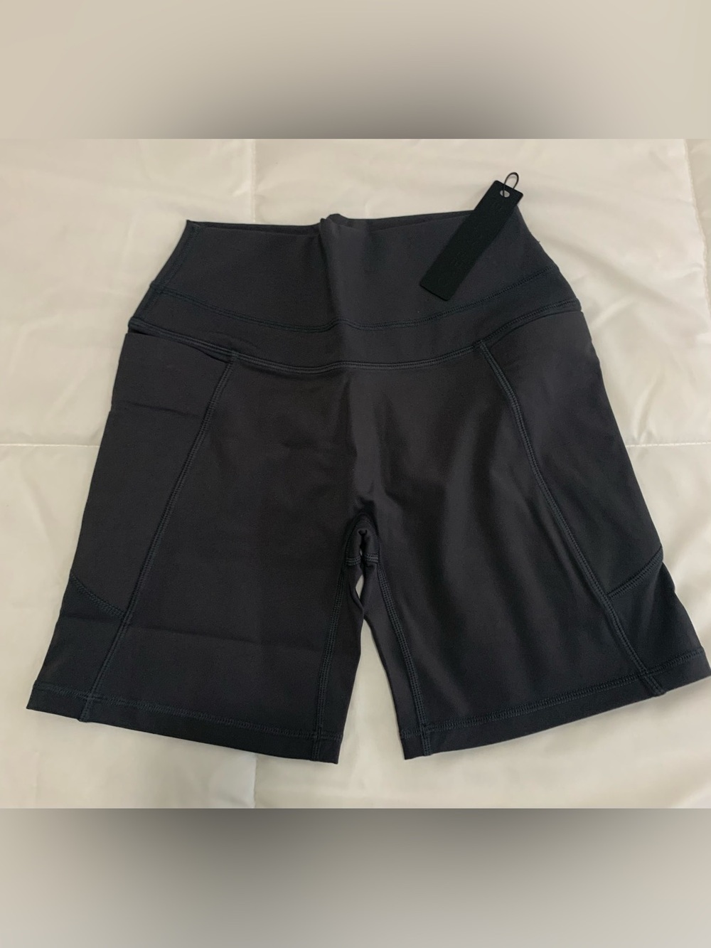New Oner Active ultra high waisted pocket shorts Size S
